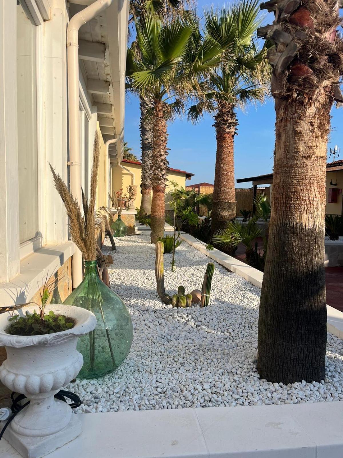 Villa Nicole Margherita Di Savoia Exterior foto